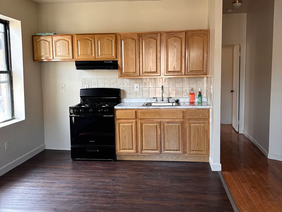 1870 Kennedy Blvd #2C