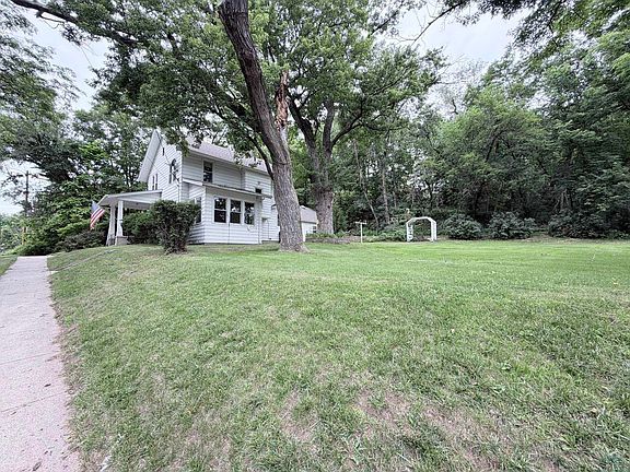 4th image of 3501 42nd St