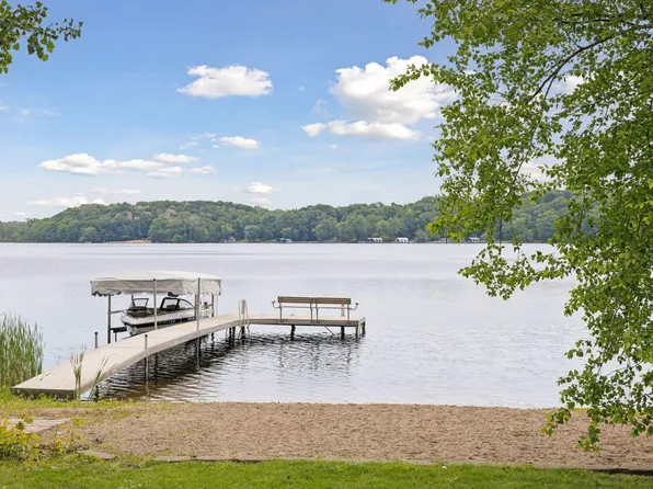 3920 Hawthorne Cir, Excelsior, MN 55331