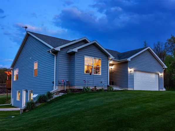 2364 Bittersweet Ave, Winterset, IA 50273