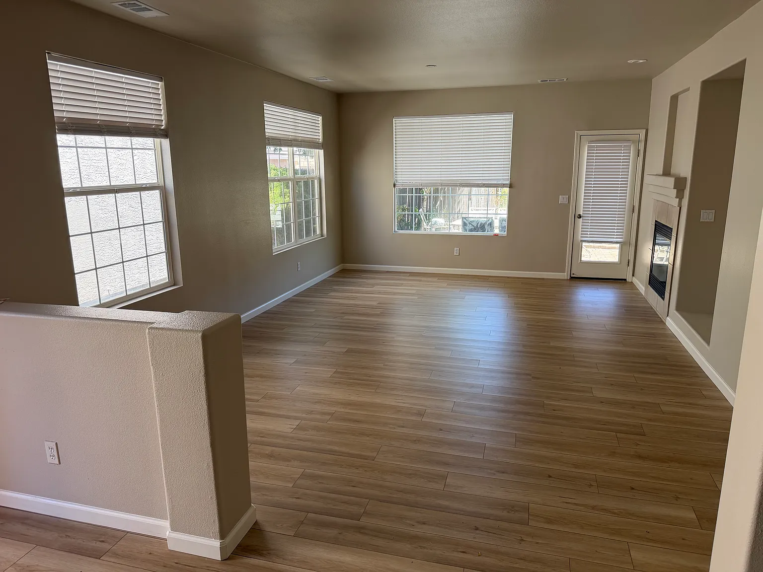3 bed, 1645 sqft, $2,750 — Photo 3