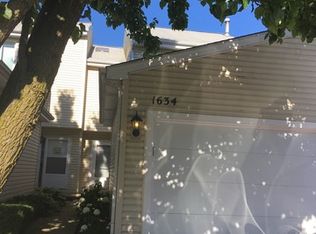 1634 Kemper Dr, Naperville, IL 60563