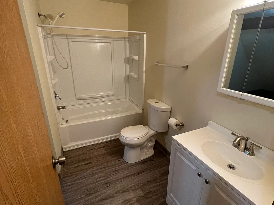 FULL BATH