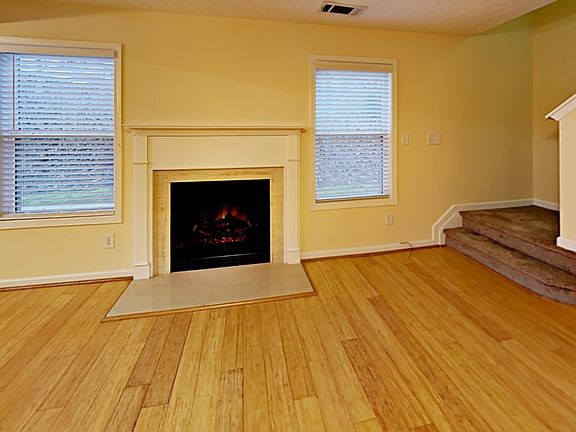 4th image of 451 Double Creek Dr