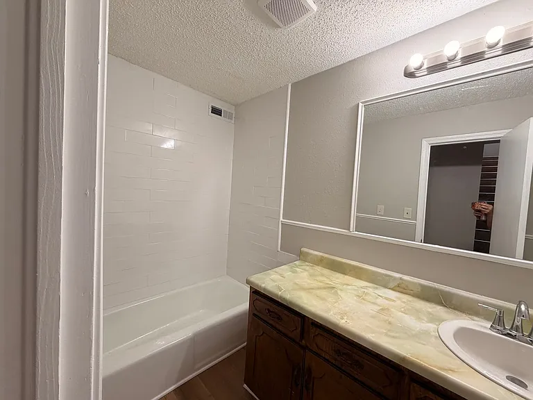 920 N Fargo Ave — Photo 17