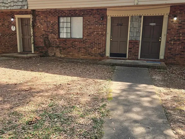 2070 Pineview Dr, Spartanburg, SC 29307