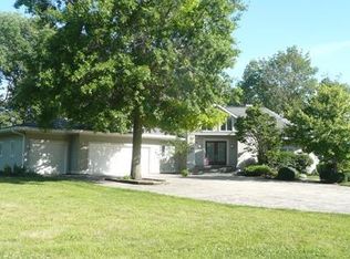 1495 240th St, Mount Pleasant, IA 52641