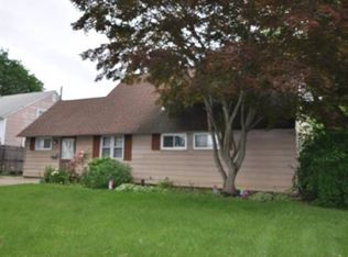 169 Gardiners Ave, Levittown, NY 11756
