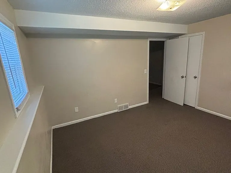 5790 & 5792 Madison Ave SE — Photo 11