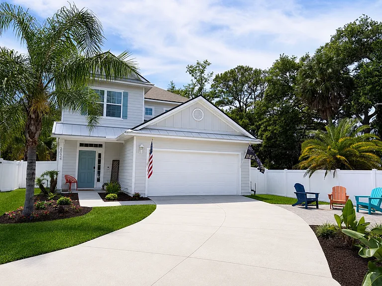 2024 Poinciana Rd — Photo 1