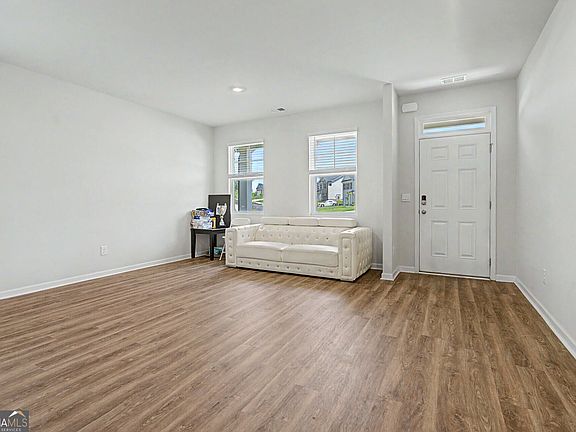 4th image of 637 Kimberwick Dr