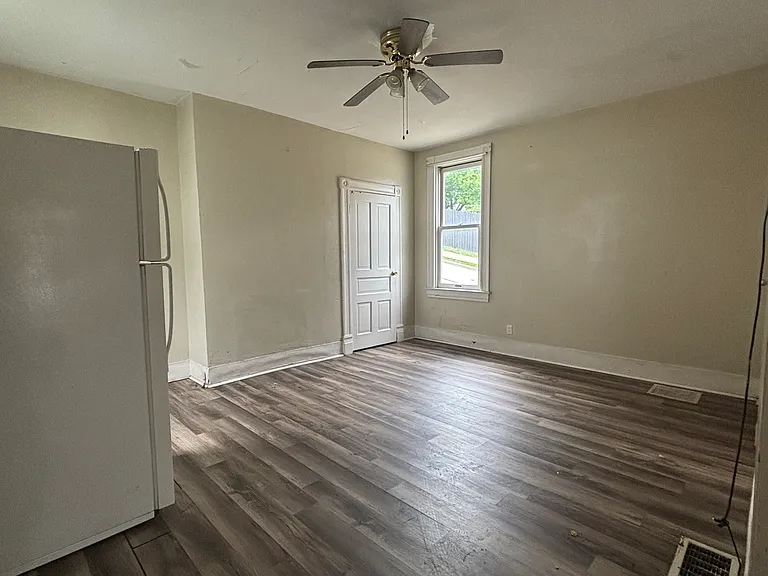 859 Lincoln Ave — Photo 6