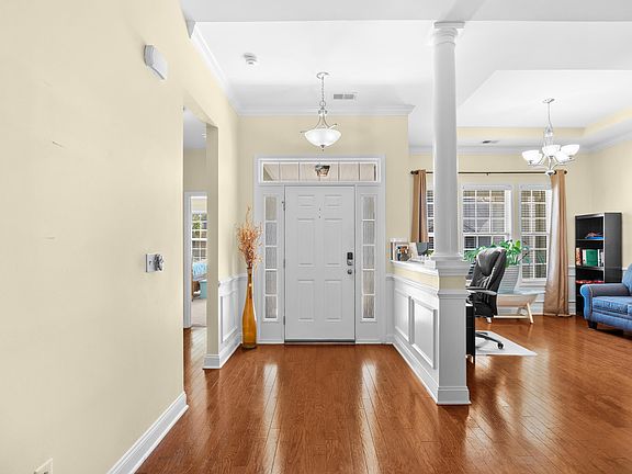 3rd image of 1121 Shire Way