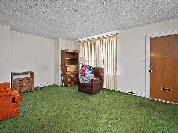 4th image of 4921 Holly Hills Ave