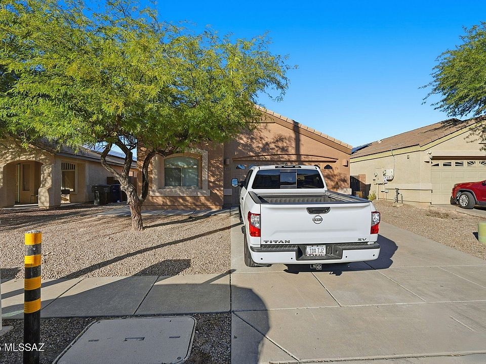 1st image of 4013 E Shadow Branch Dr