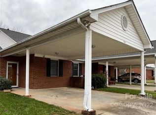 19963 Oak Leaf Cir, Cornelius, NC 28031