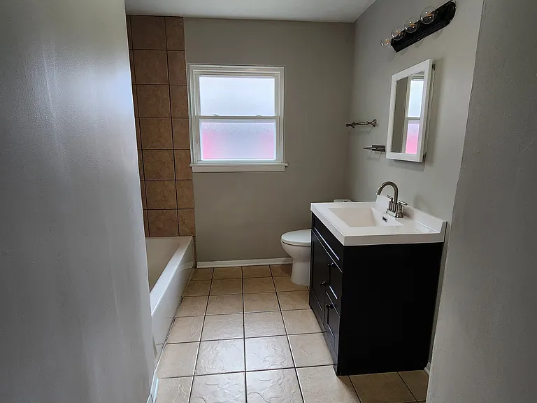 4653 Carolina St — Photo 14