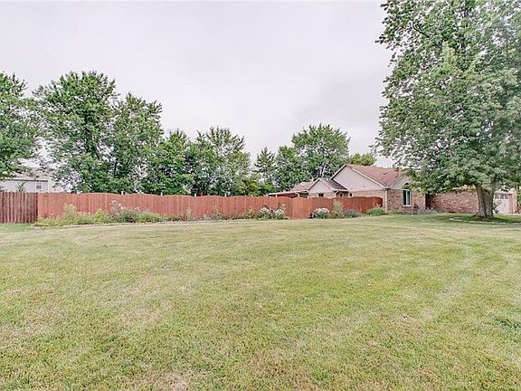 2nd image of 10438 Whispering Winds St