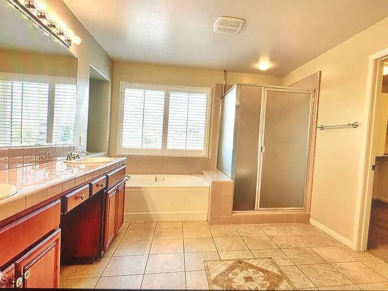 Refugio Ct — Photo 3