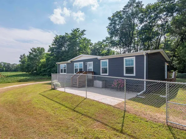 626 N Semrow Rd, Coloma, WI 54930