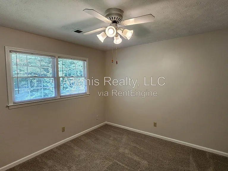 829 Bradford Ct SW — Photo 7