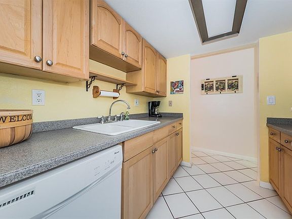 4th image of 3795 41st Ln S Unit E