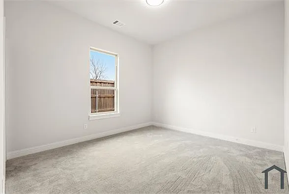 1832 Noble Ct — Photo 9