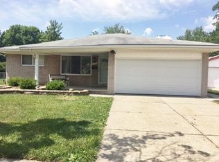 27545 Los Olas Dr, Warren, MI 48093