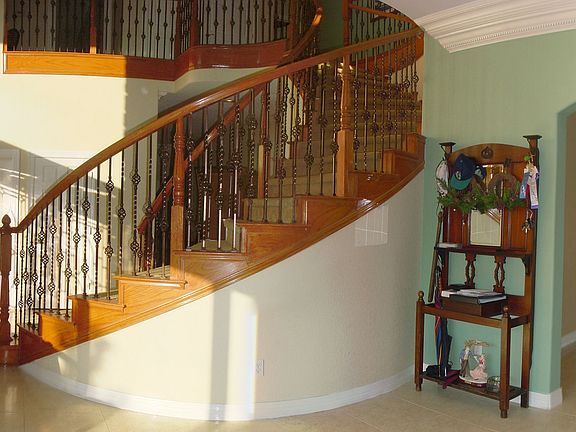 Entry Staircase 