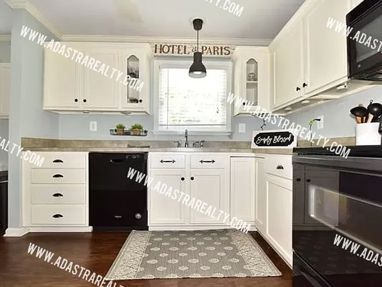 2227 W 78th St — Photo 7