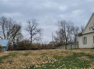 1323 N 10th St, Saint Joseph, MO 64501