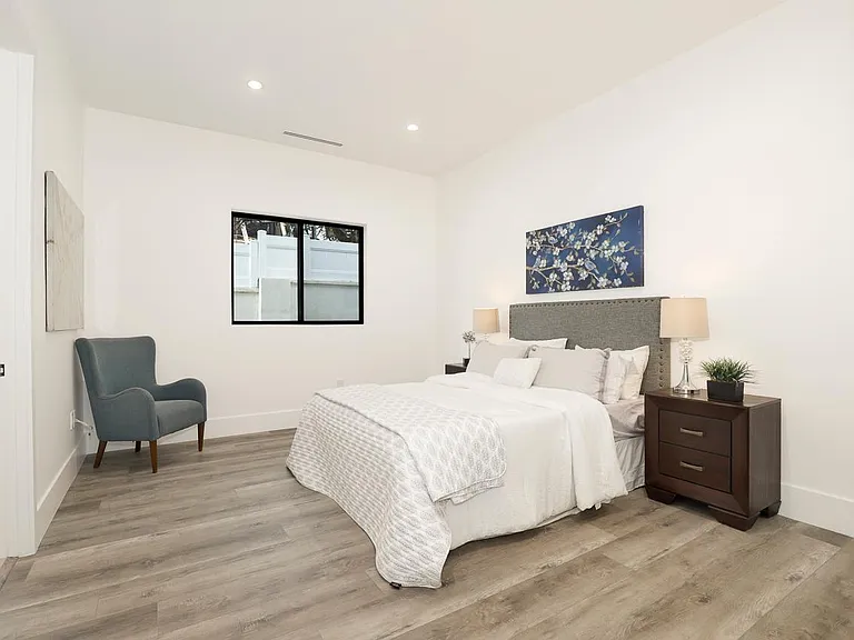 5202 Avenida Oriente — Photo 22