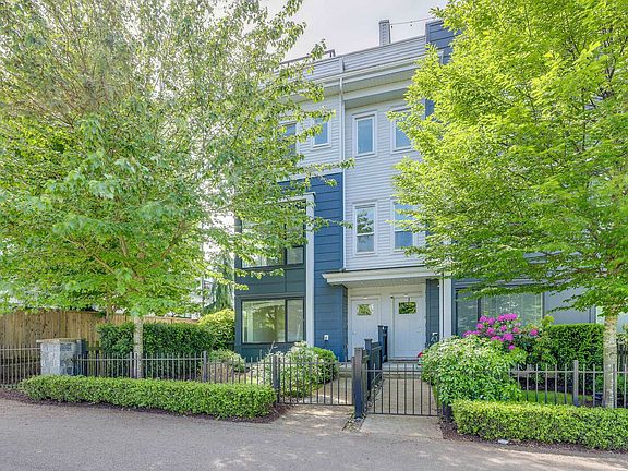 4th image of 16337 23a Ave #24