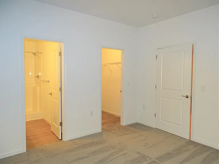 Park West Apartments — Photo 48
