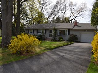 8 Wayside Ln, Lebanon, NJ 08833