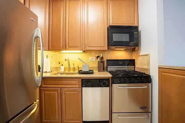 Rented by Greystar | media 67