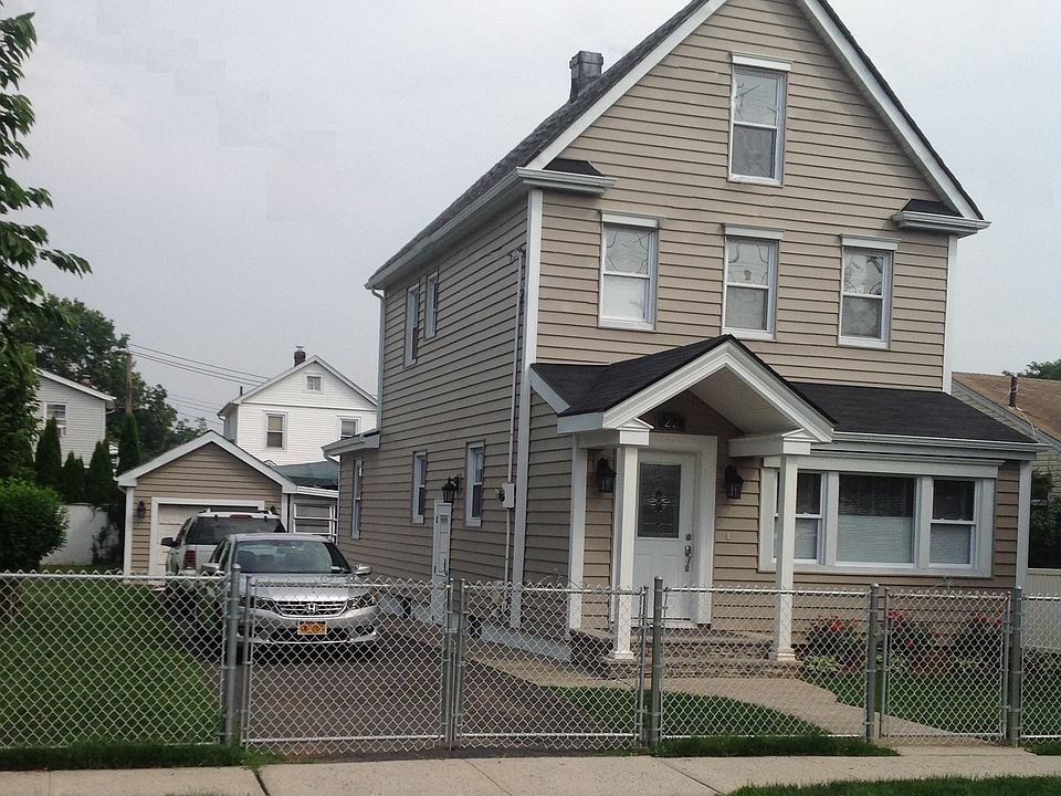 1st image of 22 Clawson St