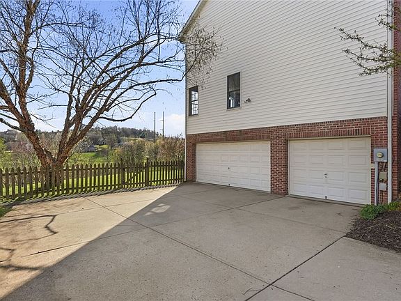 5th image of 5010 Northfield Dr