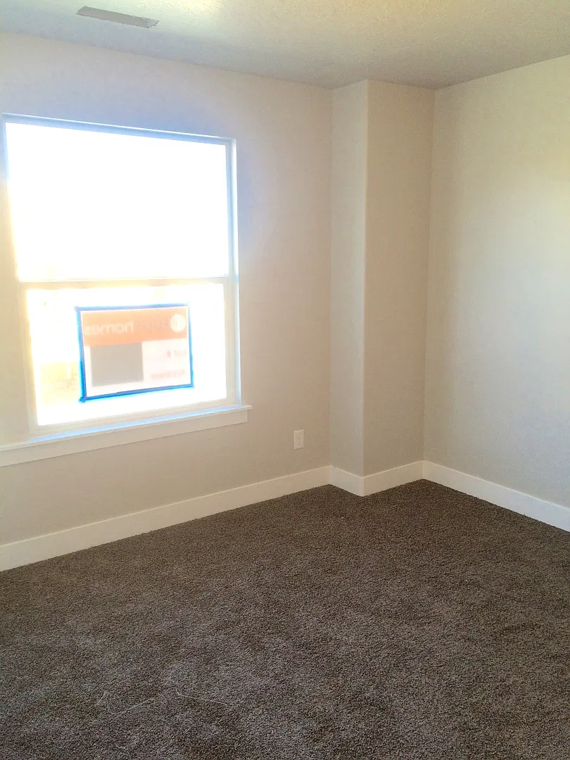 4 Bedroom Townhome in Herriman! — Photo 4
