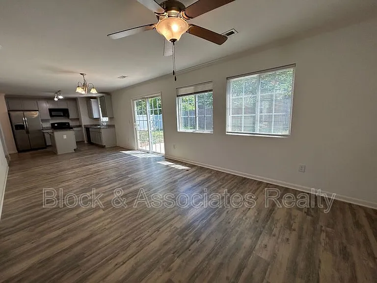 3723 Shepway Loop — Photo 4
