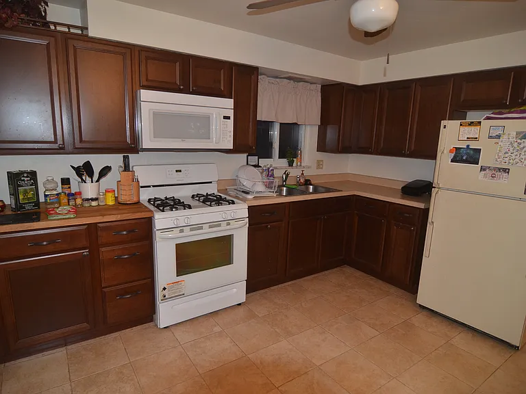 7812 Oak St #2 — Photo 8