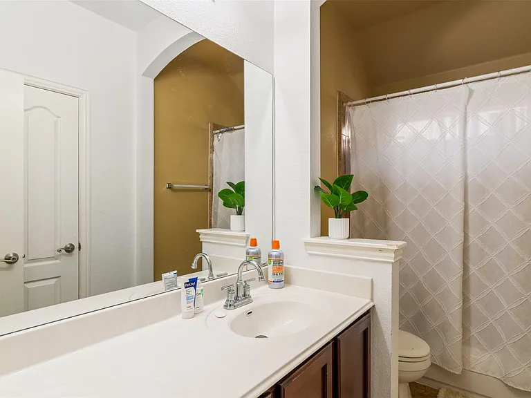 1002 Wallin Farms Cv — Photo 17