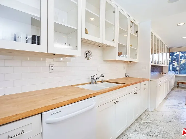 865 Comstock Ave #6A — Photo 10