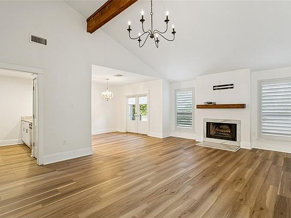 4th image of 640 Tete Lours Dr APT 15