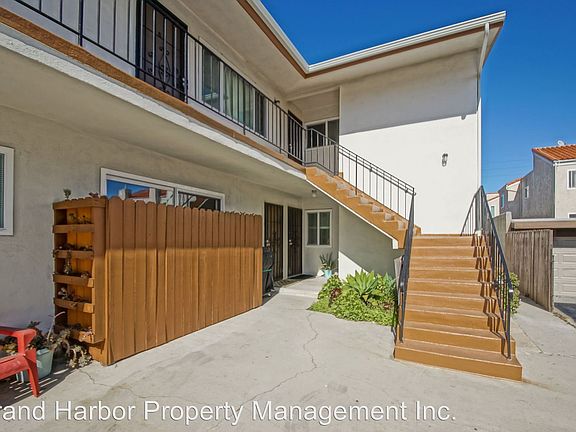 2nd image of 2307 Carnegie Ln APT 3
