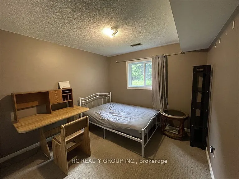 84 Daleview Cres — Photo 9