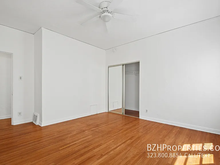140 S Elm Dr #6 — Photo 12