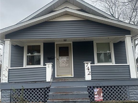 2nd image of 742 Caldwell St
