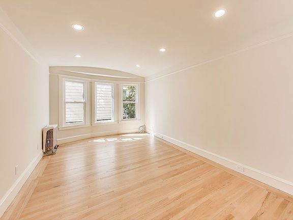3rd image of 3501 Divisadero St APT 8
