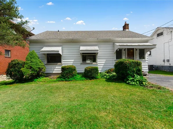 1221 Broadway St, Masury, OH 44438